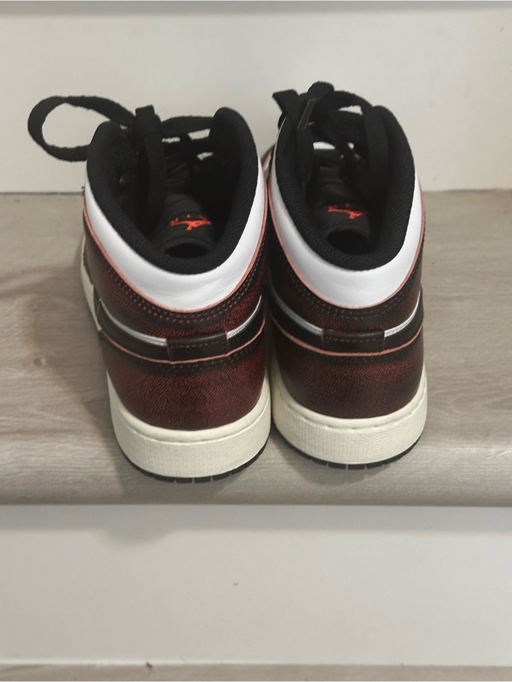 Nike Men's High-Top Sneakers in Black, White and Brownish Red